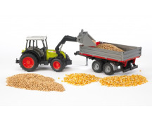 Claas Nectis met voorlader en aanhanger Claas Nectis met voorlader en aanhanger