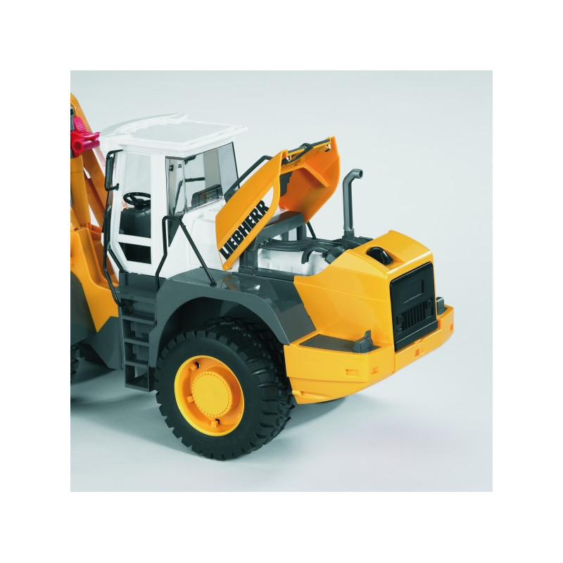 Liebherr shovel L574