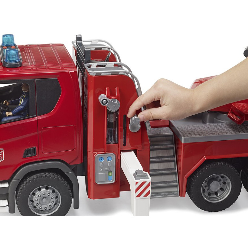Scania Super 560R brandweerwagen met uitschuifbare ladder Scania Super 560R brandweerwagen met uitschuifbare ladder