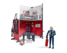 BWorld brandweerkazerne met brandweerman