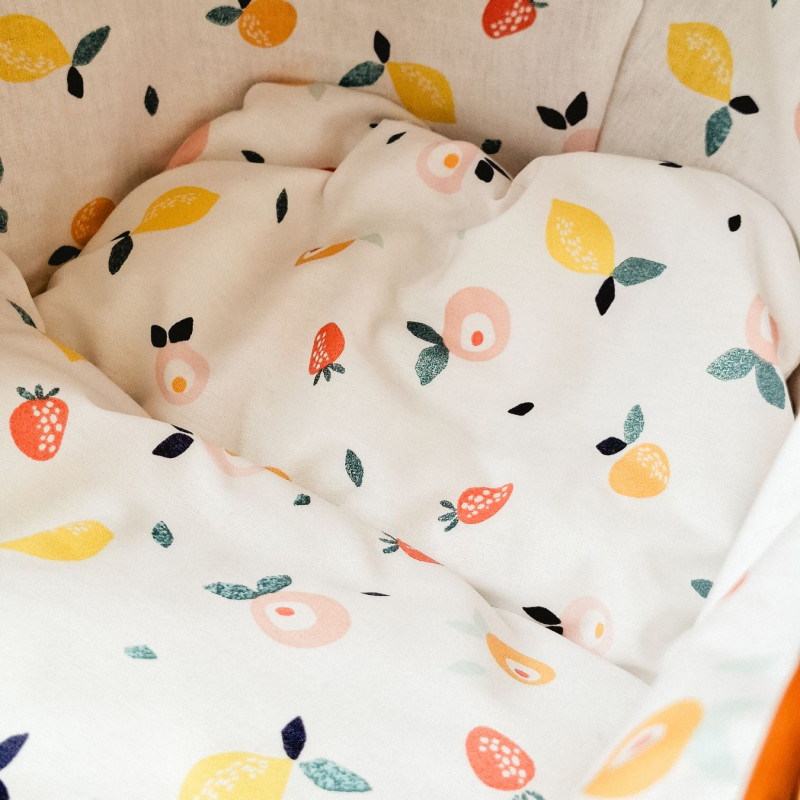 Rieten poppenwagen met kap Summer fruit Rieten poppenwagen met kap Summer fruit