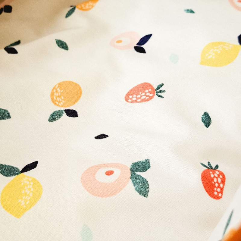 Rieten poppenwagen met kap Summer fruit Rieten poppenwagen met kap Summer fruit