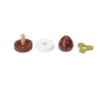 Houten gebakplateau met gebakjes Houten gebakplateau met gebakjes