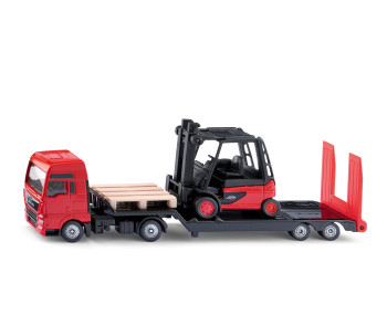 MAN Truck met Linde vorklift
