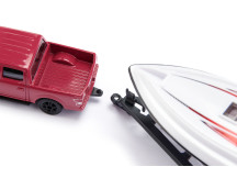 Ford F150 met motorboot op trailer