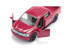 Ford F150 met motorboot op trailer
