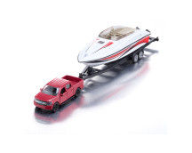 Ford F150 met motorboot op trailer
