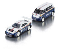 VW ID. Buzz met Porsche 911 GT3 RS VW ID. Buzz met Porsche 911 GT3 RS