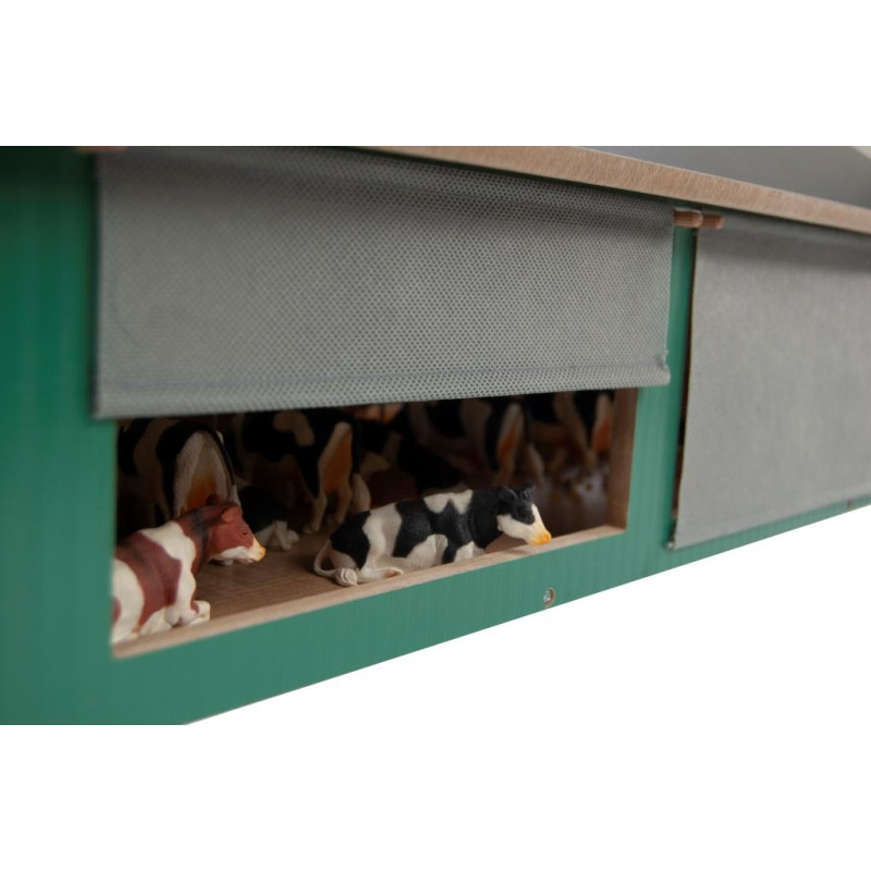 Stal met 4x windbreekgaas (1:32) Stal met 4x windbreekgaas (1:32)