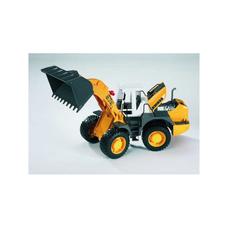 Liebherr shovel L574