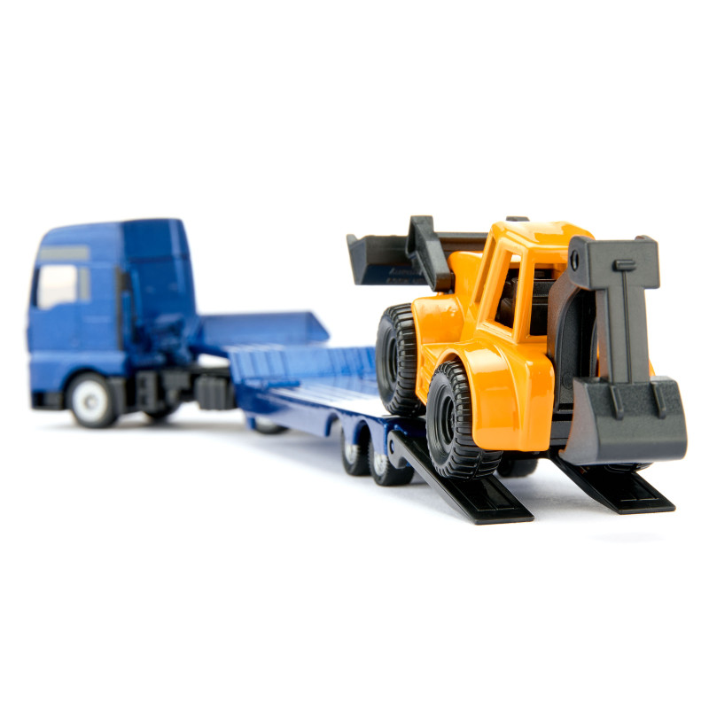 MAN truck met graaflaadcombinatie