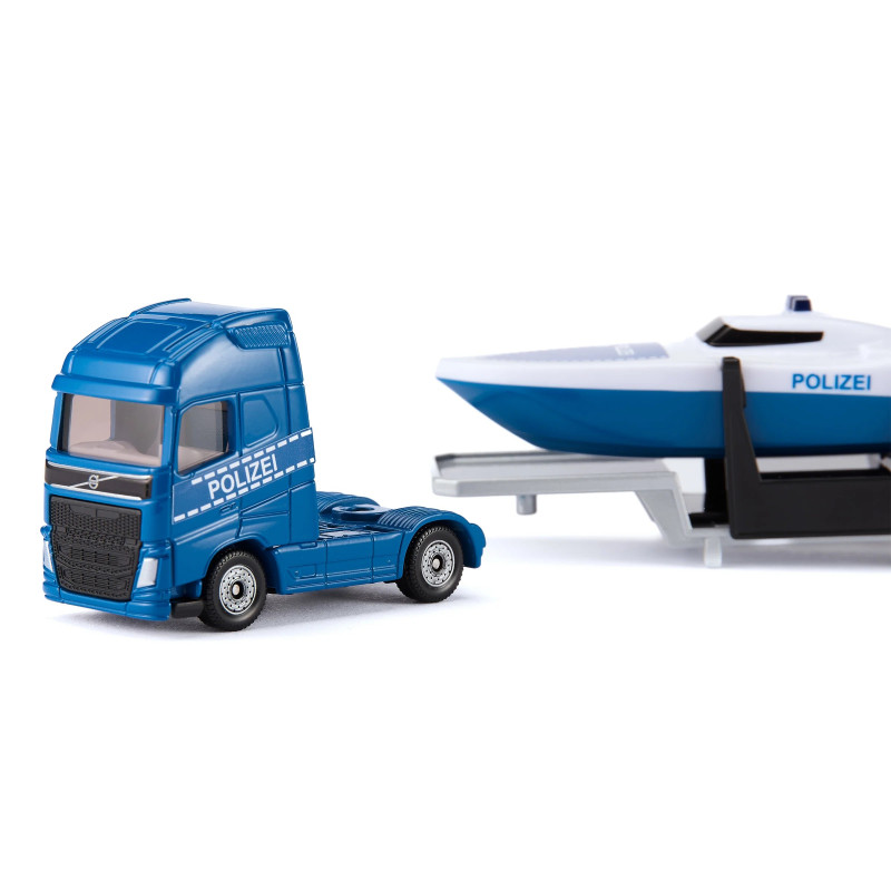 Volvo Truck met Boot Volvo Truck met Boot