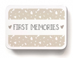 First memories (bewaardoosje/zand)