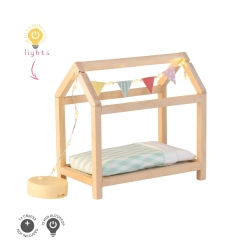 Set - Kinderkamer met huisvormig bed
