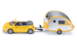 VW Beetle cabriolet met caravan