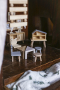 Houten poppenhuismeubels DIY - tafel/stoelen