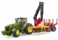 john-deere-met-bosbouwtrailer-en-boomstammen-BF3054-3.jpg
