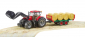 Tractor Case IH Optum 300 CVX met voorlader en balentransporter